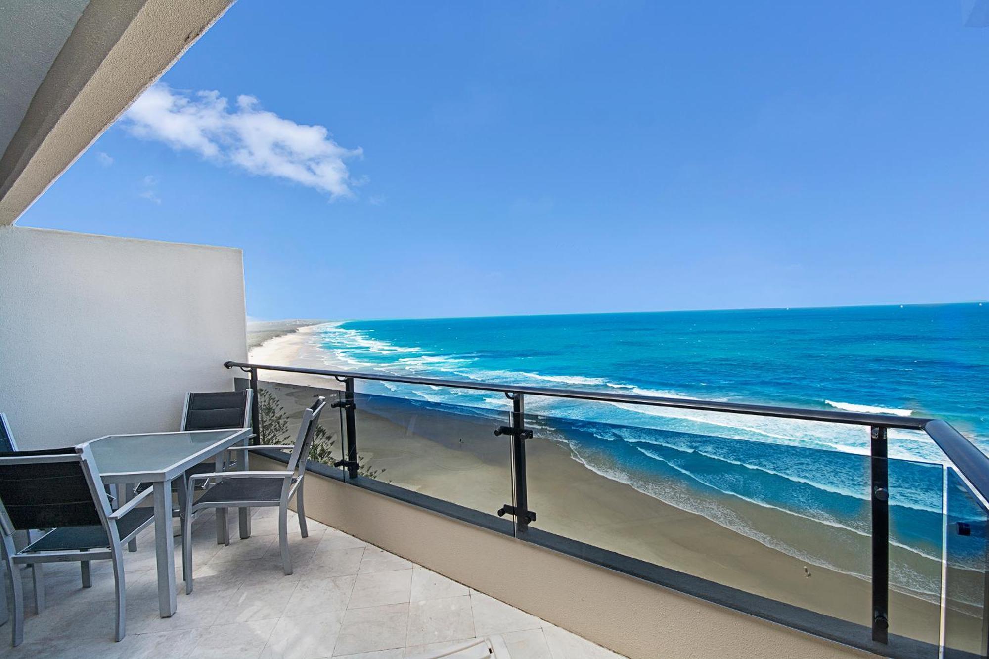 Clubb Coolum Beach Resort Sunshine Coast Eksteriør billede