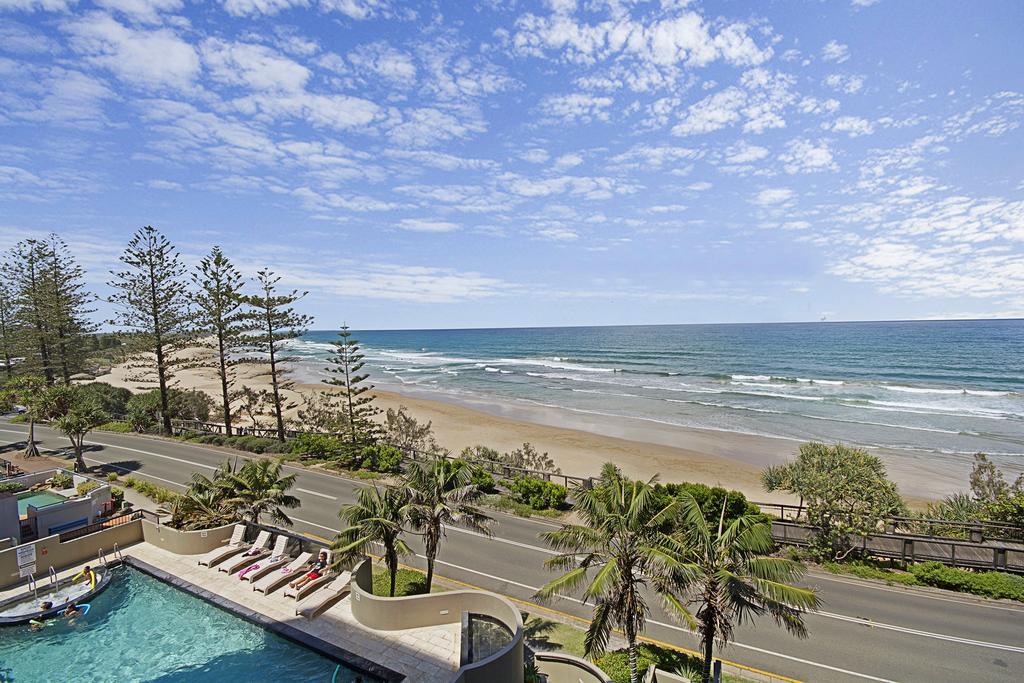 Clubb Coolum Beach Resort Sunshine Coast Eksteriør billede